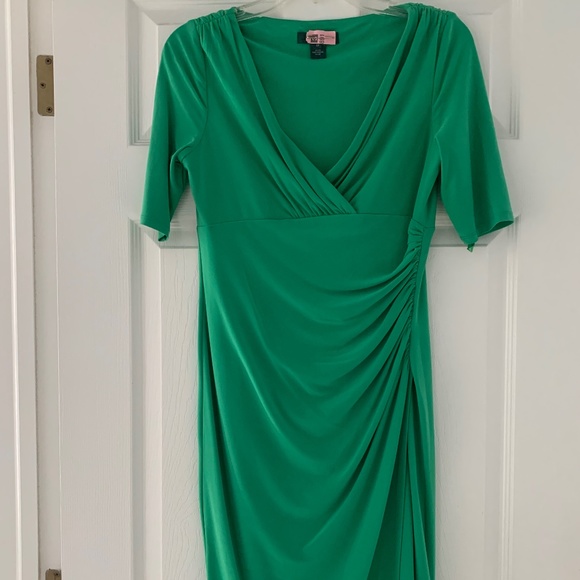 Ralph Lauren Green dress with short sleeves- Petite - Picture 1 of 3